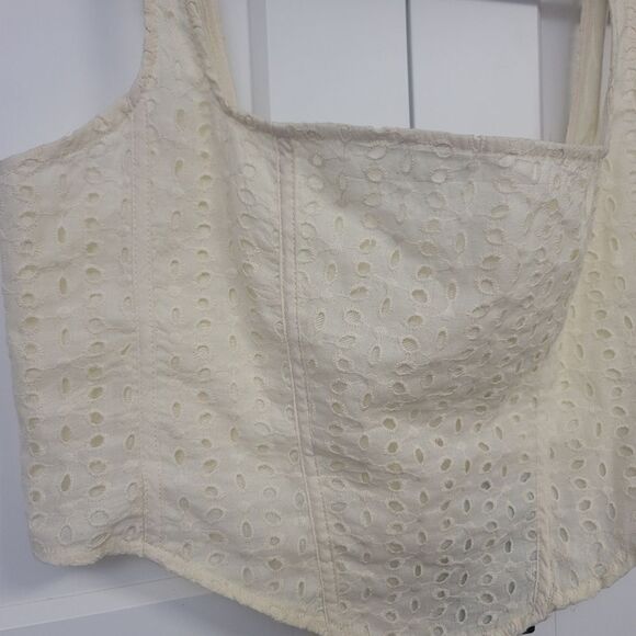 Pretty Little Thing Cream Broderie Anglaise Corset, 12 - Picture 4 of 7